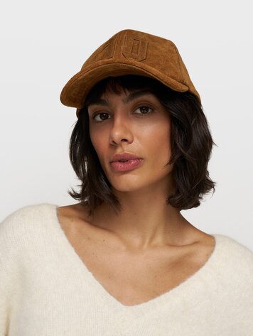 Suede cap suede
