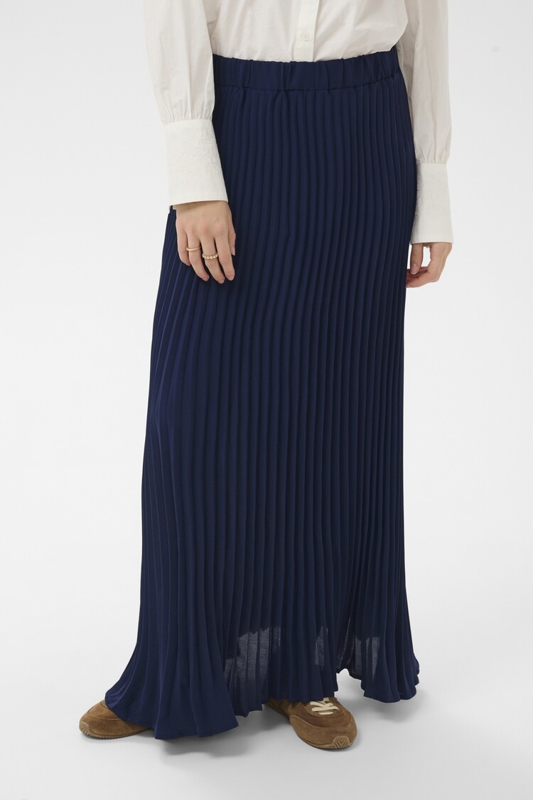 Cream CRCharline plisse skirt navy blazer Cream