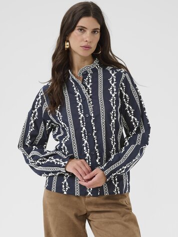 Cream Sabina shirt navy blazer