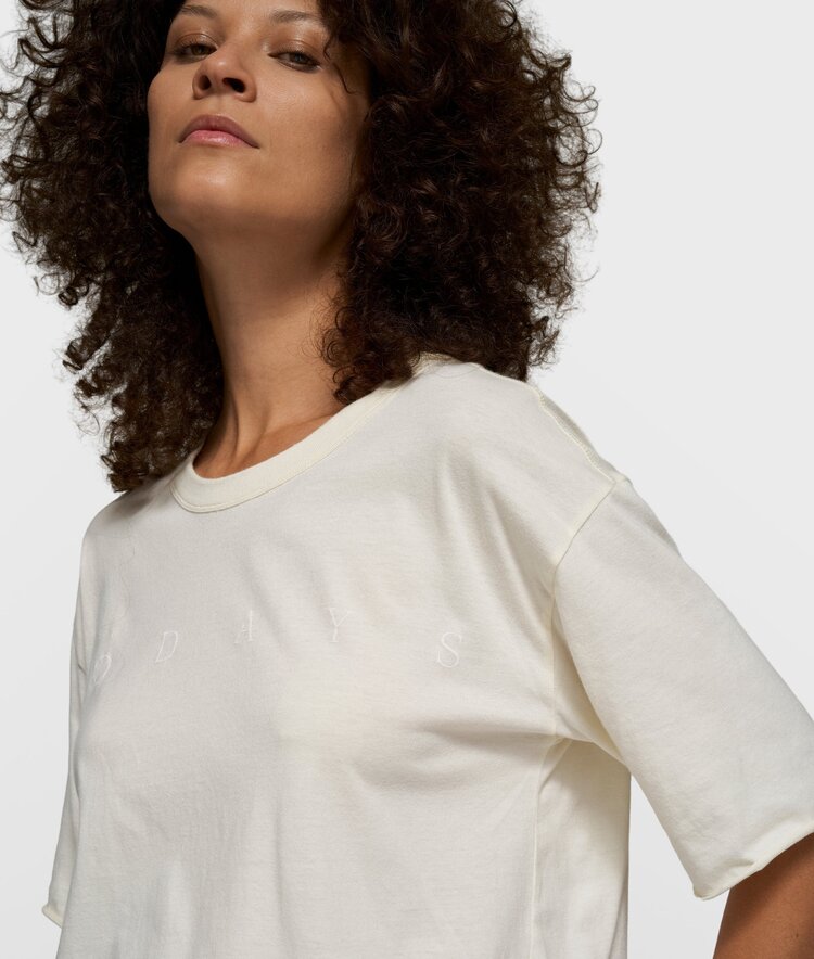 10DAYS Short sleeve tee logo pearl 10Days