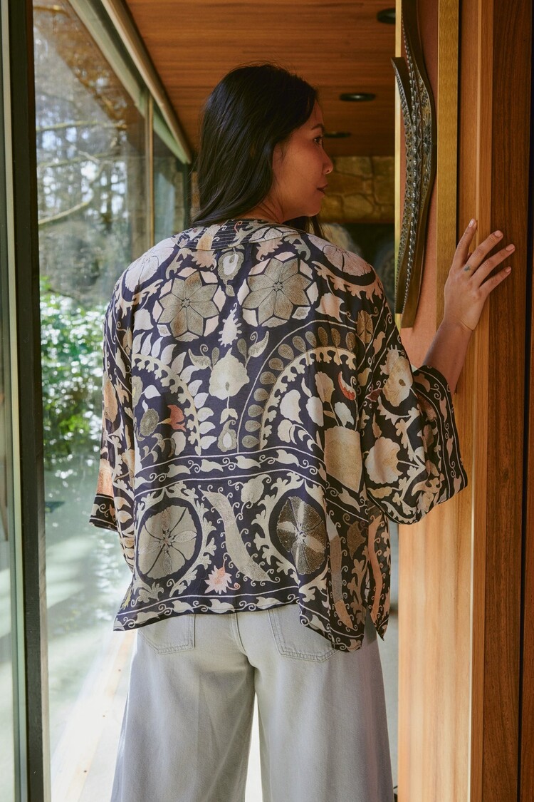One Hundred Stars Kimono Susani Charcoal One Hundred Stars
