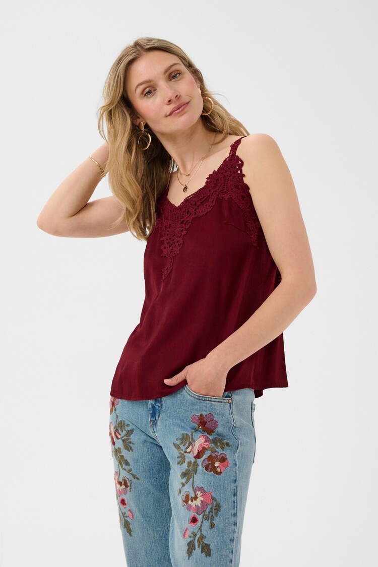 Cream CRAnna top cabernet Cream