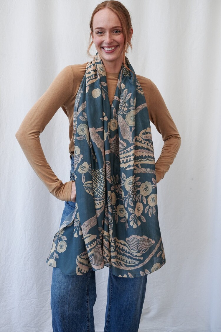 One Hundred Stars Scarf Rosa Blue One Hundred Stars