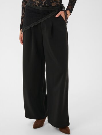 Cream Bine lace belt pant pitch black