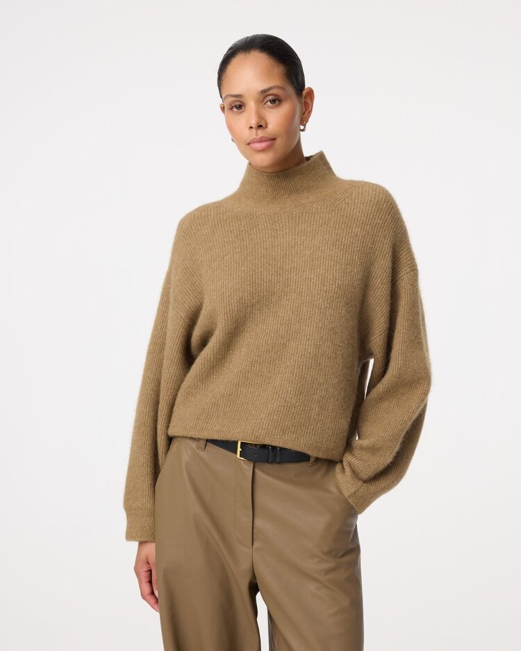 Knit-ted Cechi pullover hazel Knit-ted