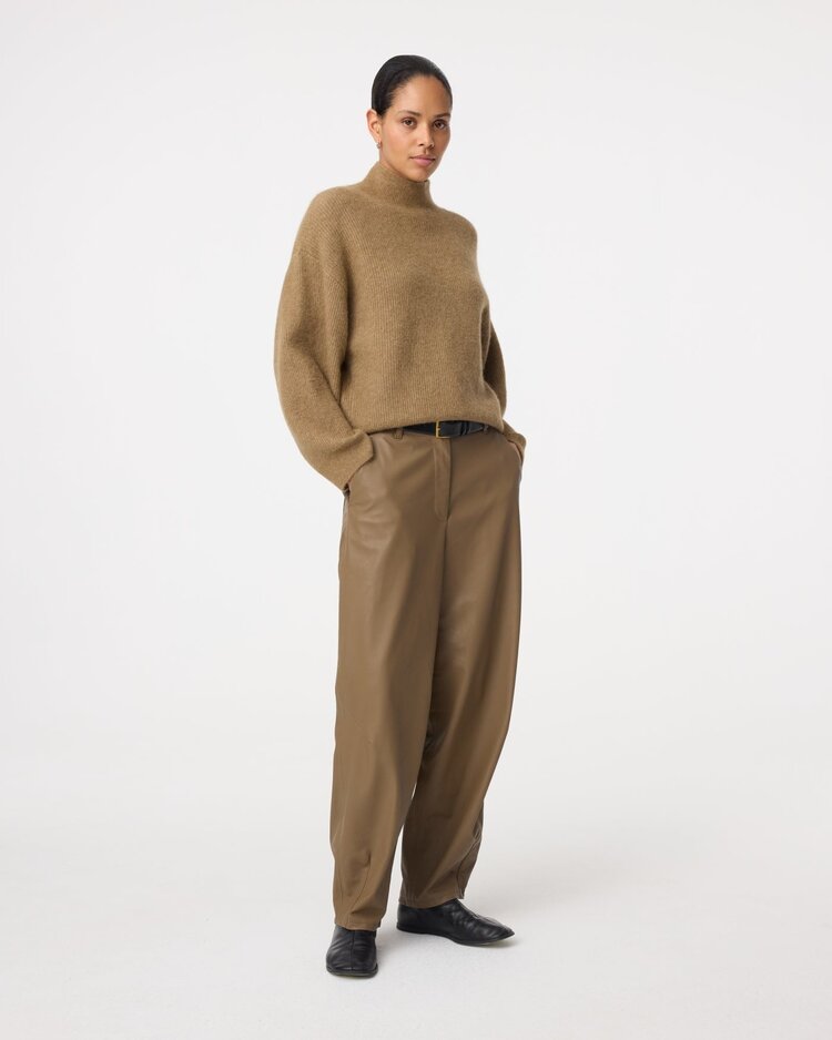 Knit-ted Cechi pullover hazel Knit-ted
