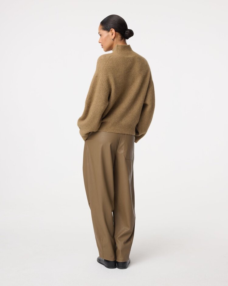 Knit-ted Cechi pullover hazel Knit-ted