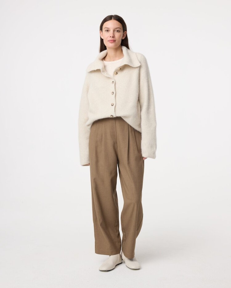 Knit-ted Milo cardigan greige Knit-ted