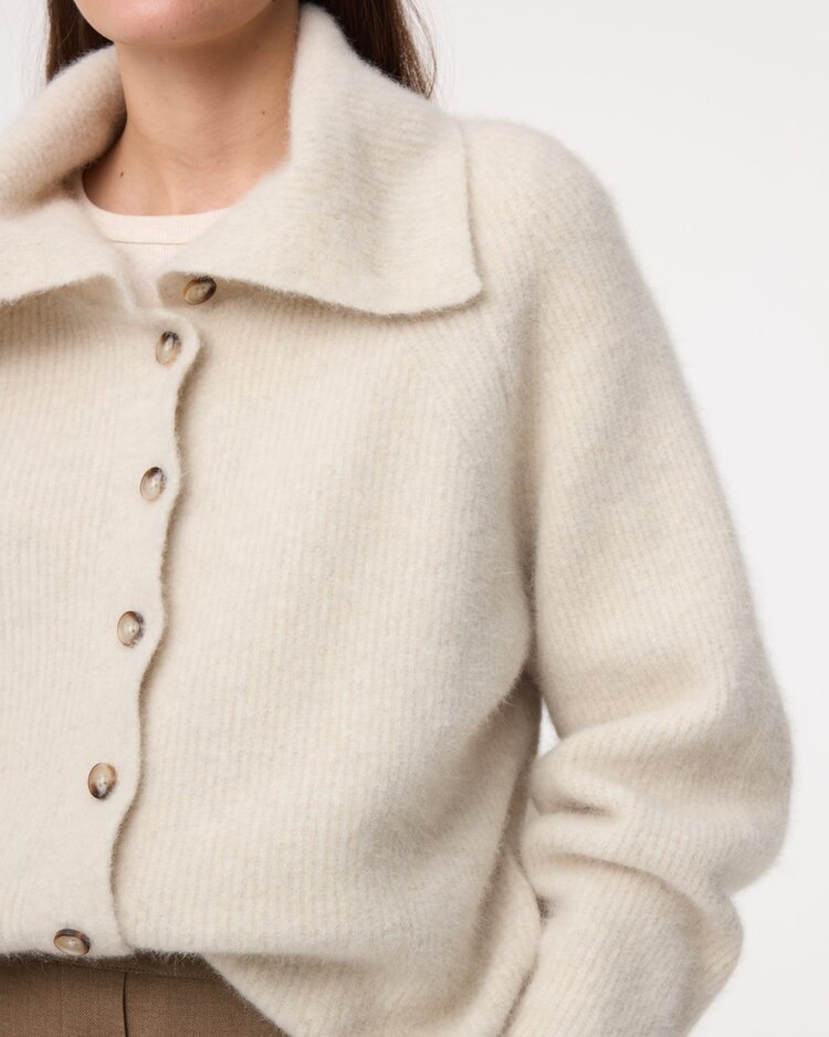 Knit-ted Milo cardigan greige Knit-ted