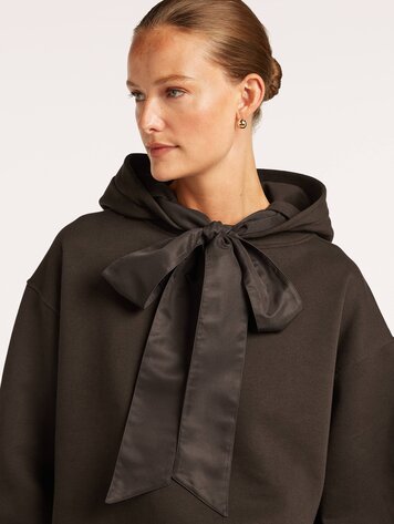 Beaumont Roxanne sweater dark chocolate