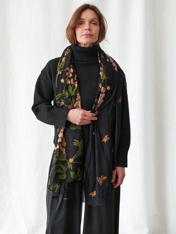 One Hundred Stars Scarf Wisteria Black