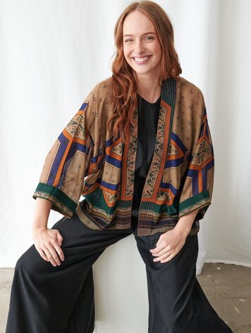 One Hundred Stars Kimono Fleur de Lys Sand