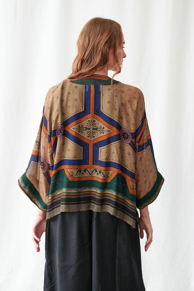 One Hundred Stars Kimono Fleur de Lys Sand One Hundred Stars