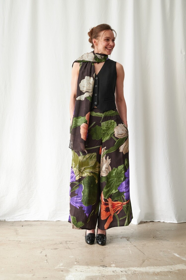 One Hundred Stars Scarf Nasturtium Black One Hundred Stars
