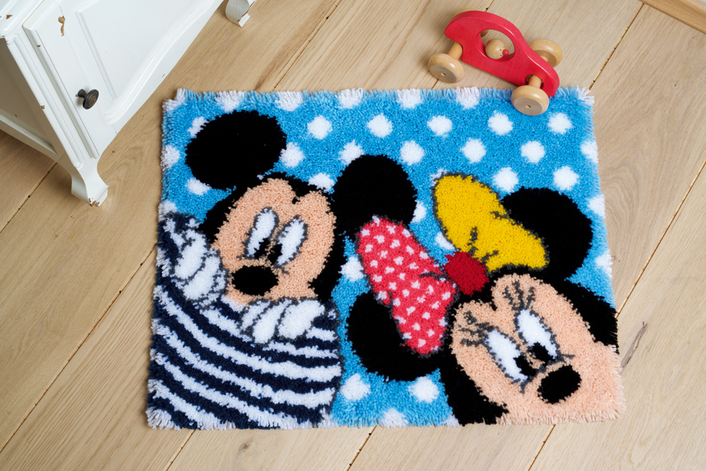 halsband straal Bekwaamheid Vervaco Knooppakket tapijt Minnie en Mickey Mouse - Guy's Naaicentrum
