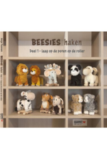 Boek Beesies haken - Deel 1 - laag op de poten op de roller