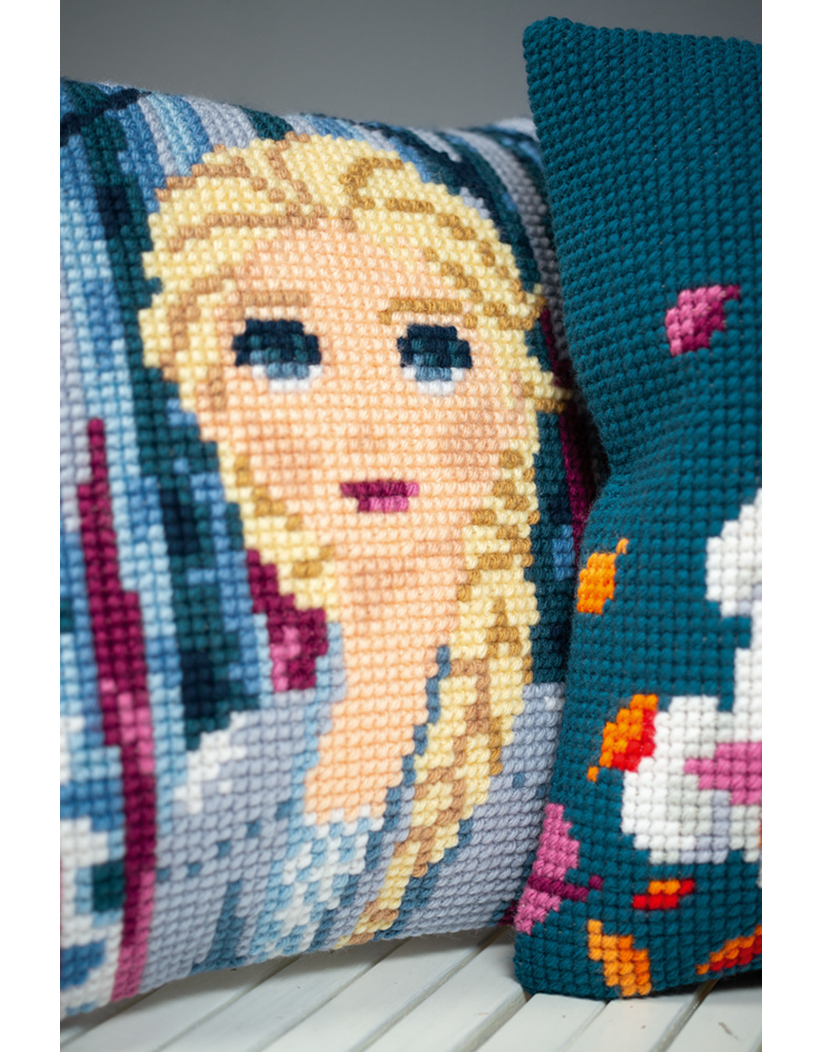 Vervaco Vervaco Disney kruissteekpakket kussen Elsa Frozen 2