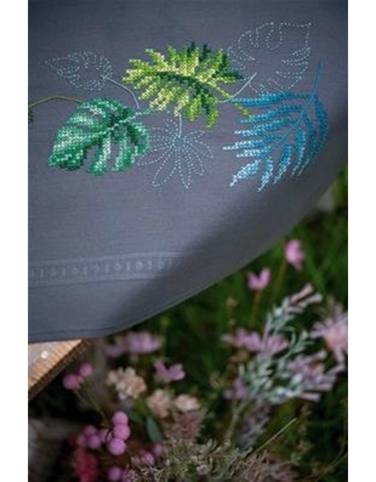 Vervaco Vervaco Borduurpakket tafelkleed Botanische bladeren 80x80cm