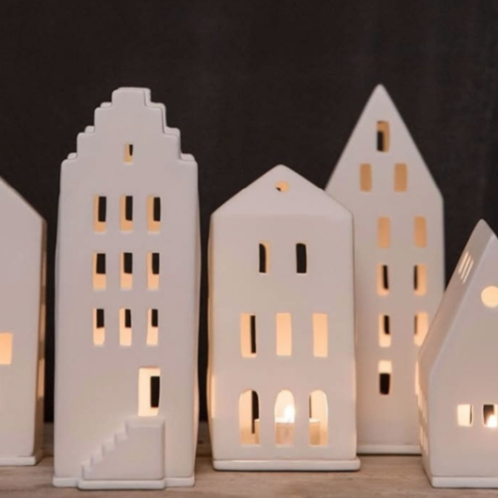 RÄDER DESIGN Stories RÄDER DESIGN - Light house Pitched roof