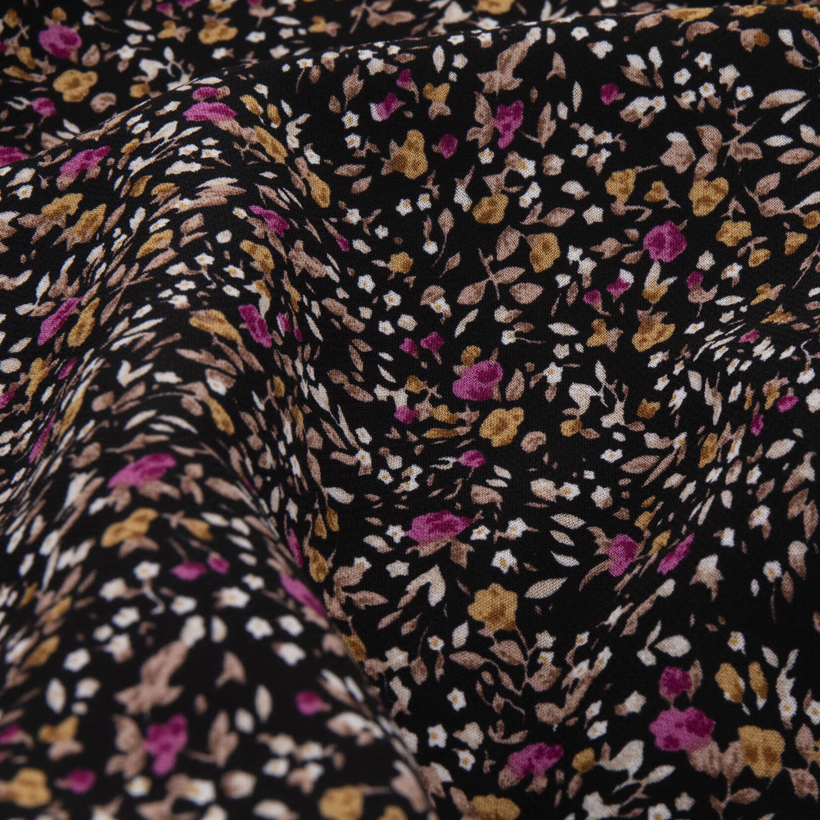 YDENCE YDENCE - Top Noëlle zwarte bloem MAAT M