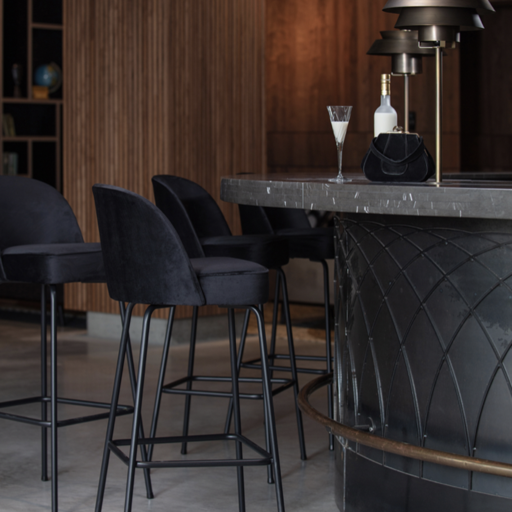 BE PURE BE PURE - Vogue fluweel barstoel inkt 80cm