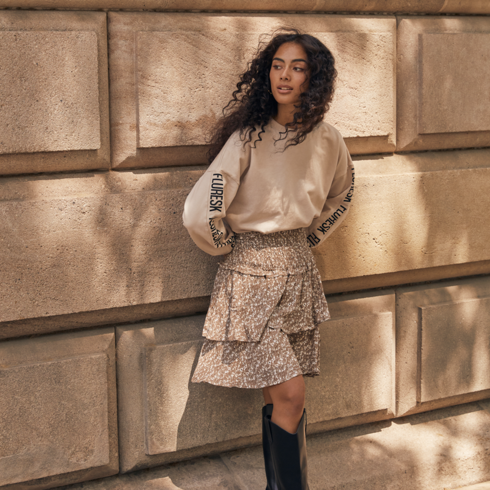 FLURESK FLURESK - Rok Jace sahara/zand maat 44