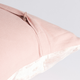 -- Kussen Huslia roze 60x30cm
