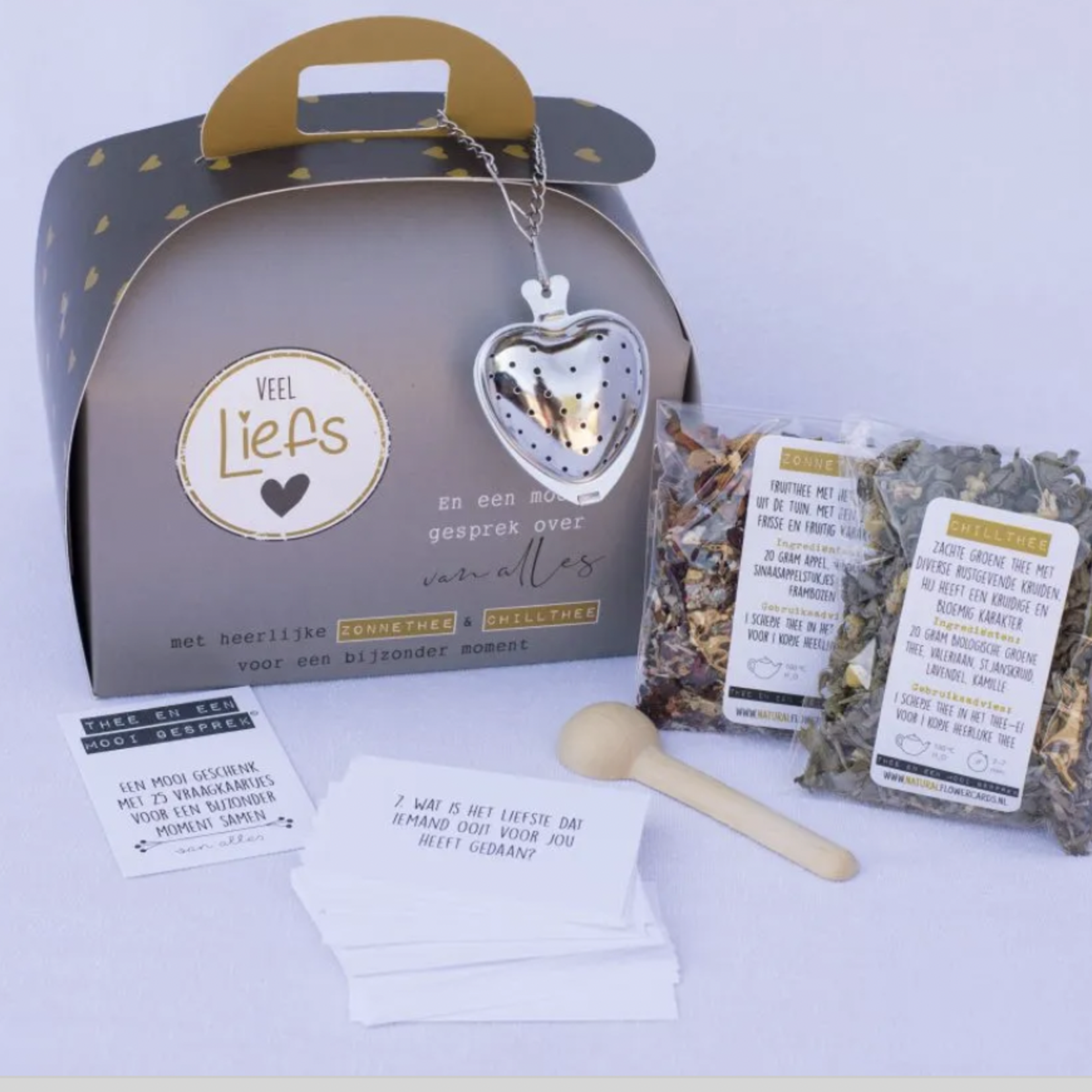 -- THEETAS - Een nieuw huis