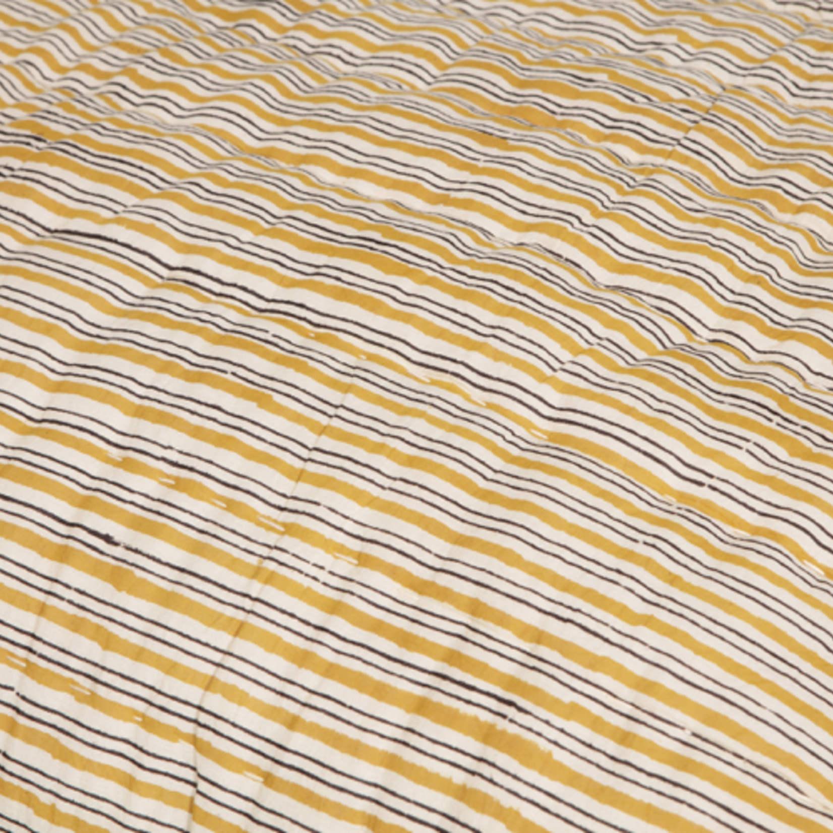 -- Chevron quilt plaid zwart/mosterd 220x265