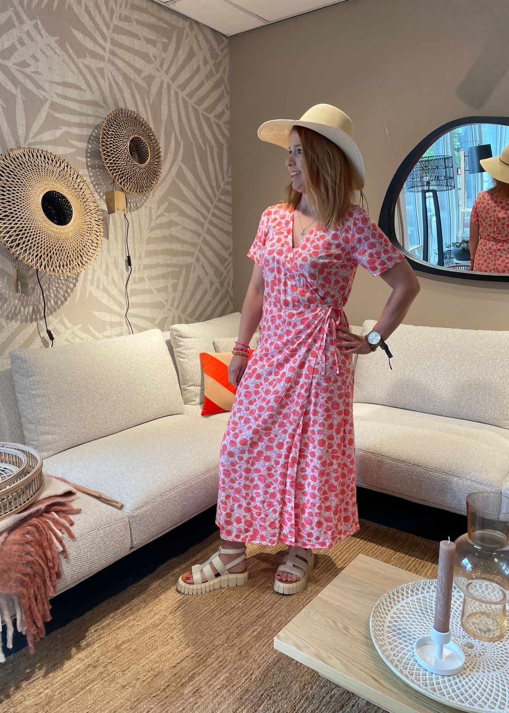 OBJECT OBJECT - Jurk Ema Elise long sandshell hot coral MAAT 34