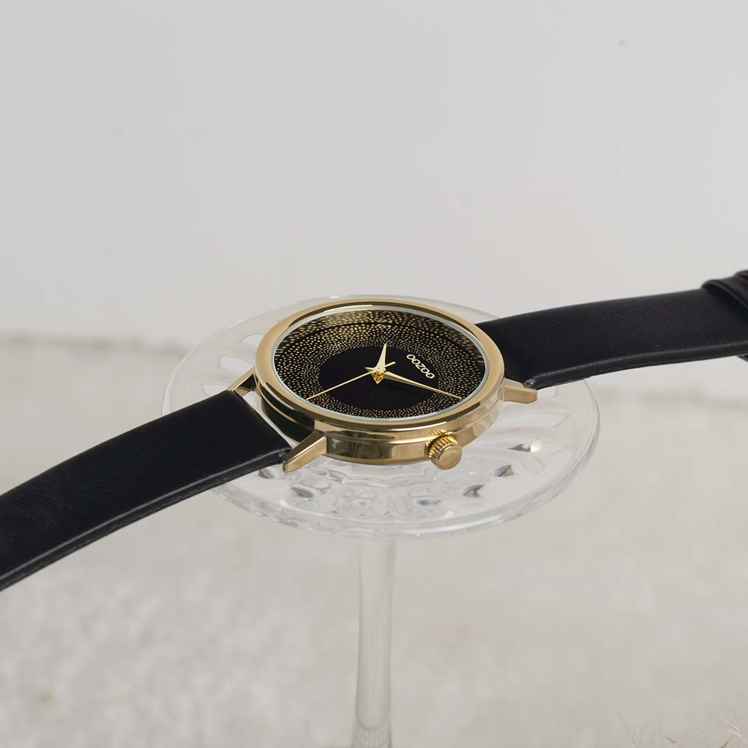 OOZOO OOZOO - Horloge goudkleurig met zwarte leren band C10837
