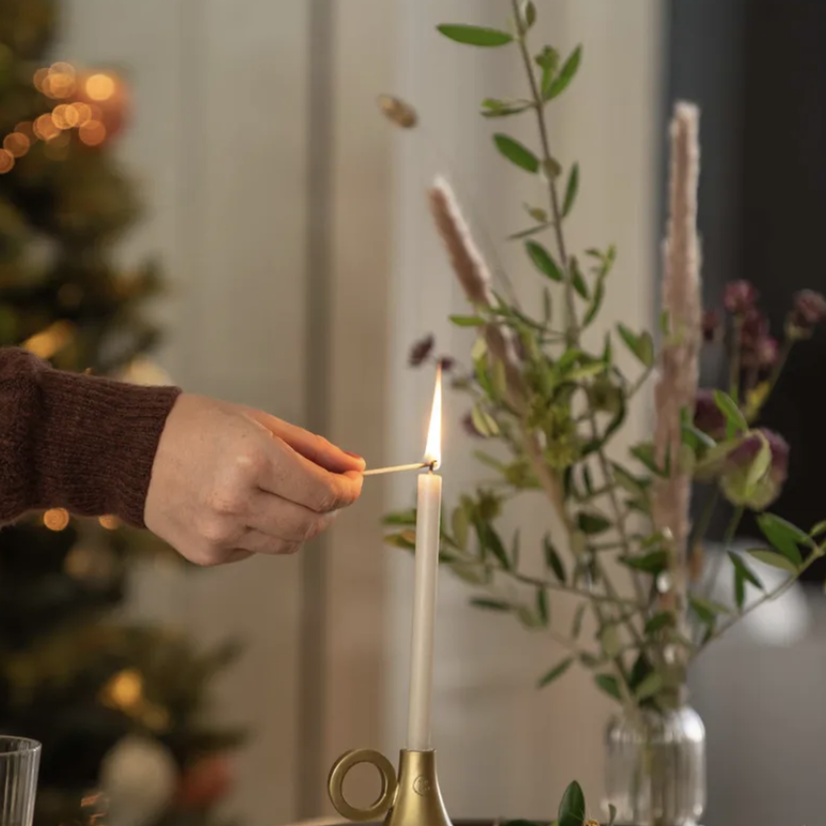 ZUSSS ZUSSS - Metalen kandelaartje met oor goud