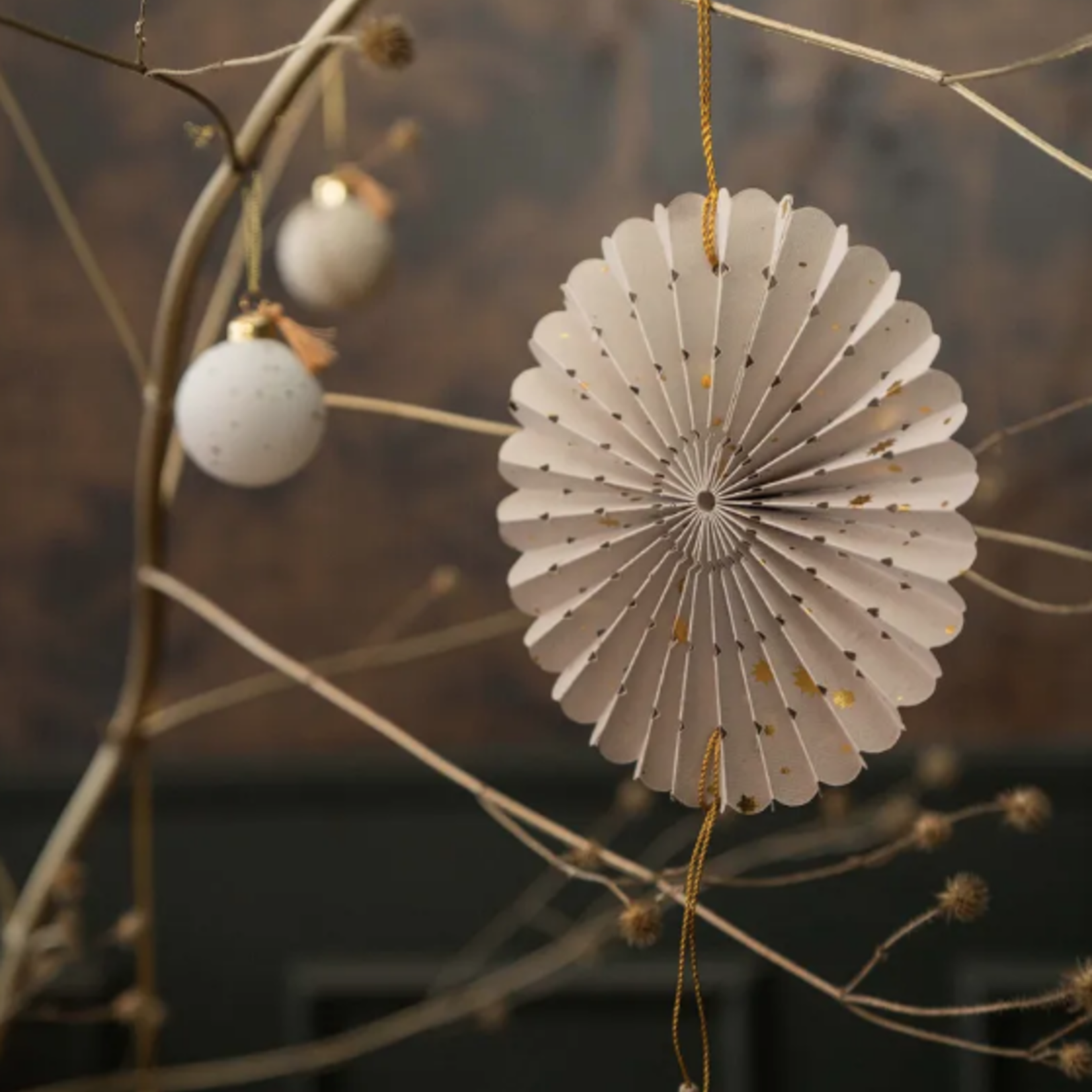 ZUSSS ZUSSS - Papieren waaier met sterren zand/zwart 20cm