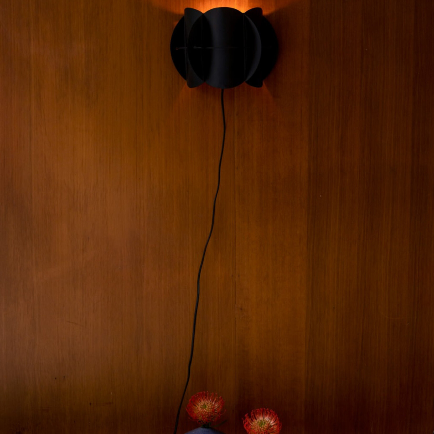 DUTCH BONE DUTCH BONE - Wandlamp Corridor black