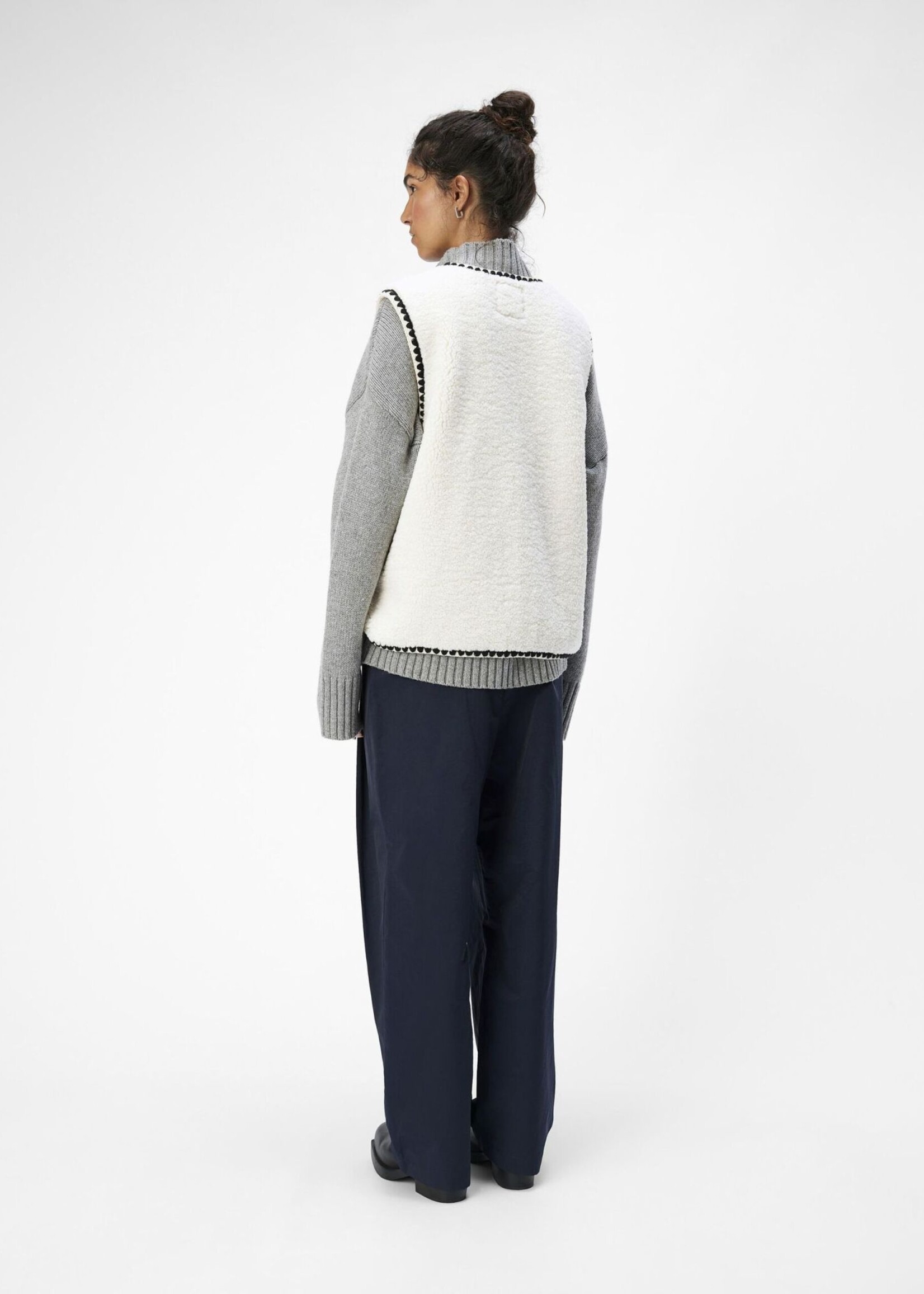 OBJECT OBJECT - Gilet/waistcoat Pauline teddy crème wit met zwarte details