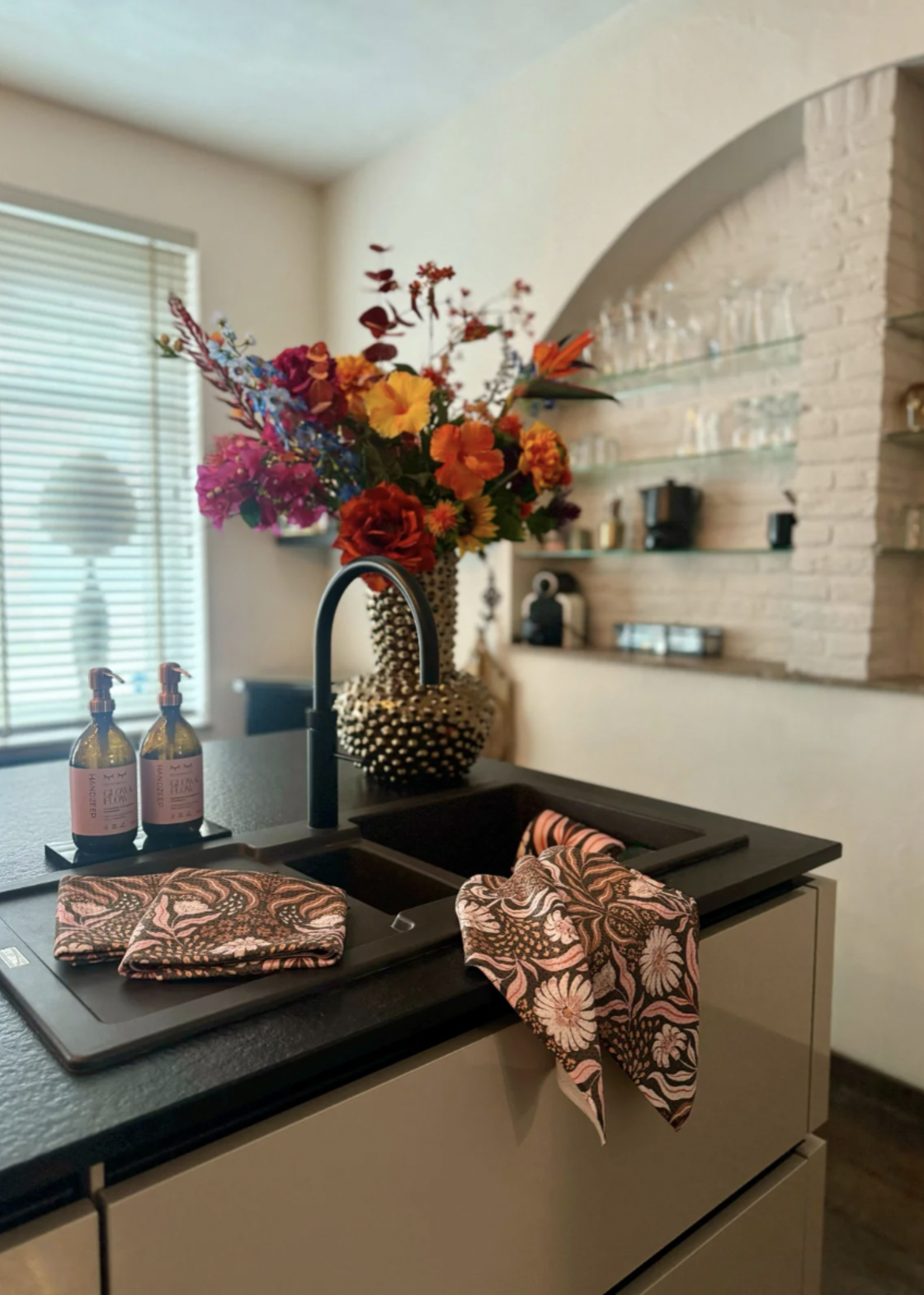 BUBBLE & BLEND BUBBLE & BLEND - Keukendoek wander bloom