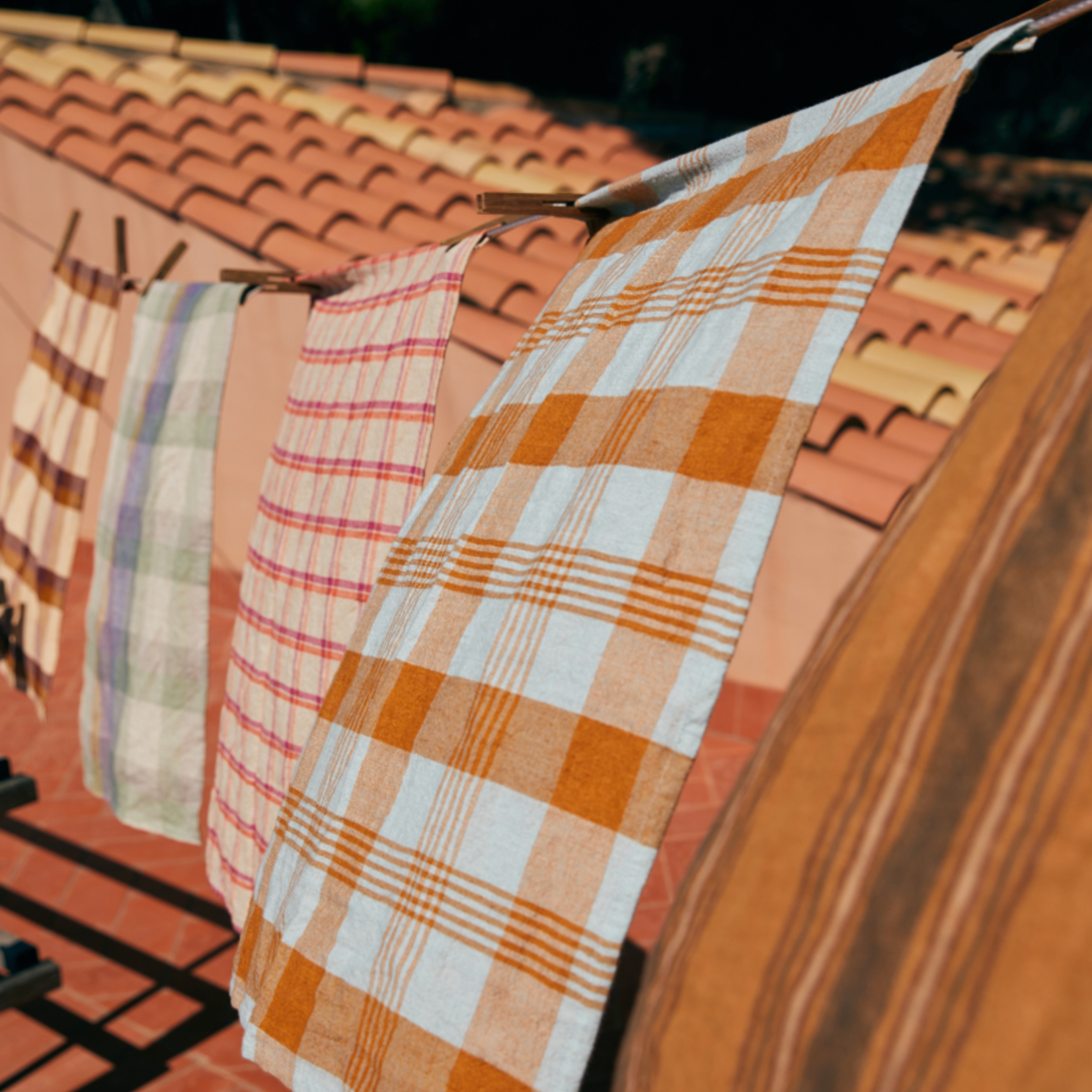 HKLIVING HKLIVING - Theedoek Vida geblokt amber/blue 50x70cm