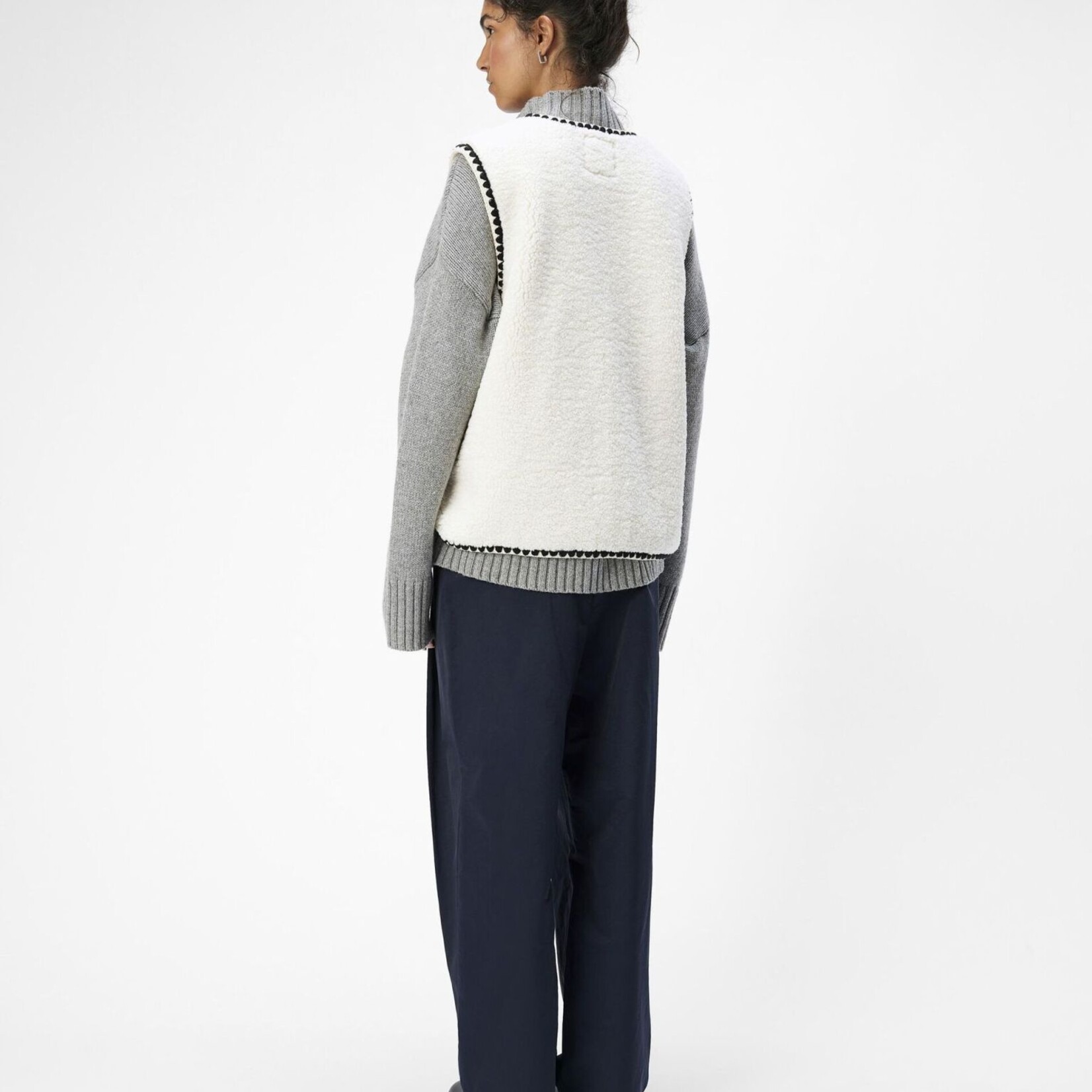 OBJECT OBJECT - Gilet/waistcoat Pauline teddy crème wit met zwarte details