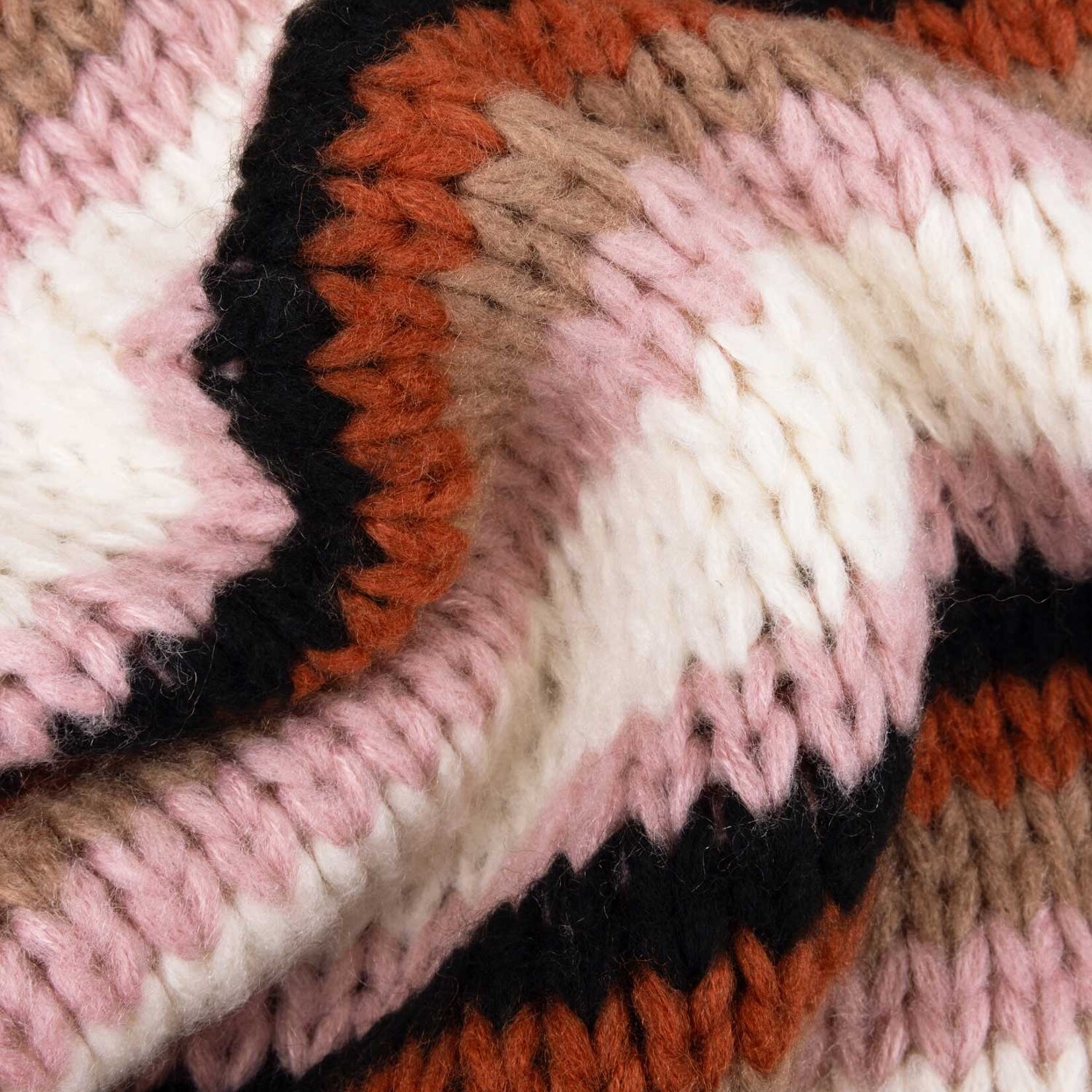 YDENCE YDENCE - Knitted sweater meggie black/camel/ecru MAAT XL