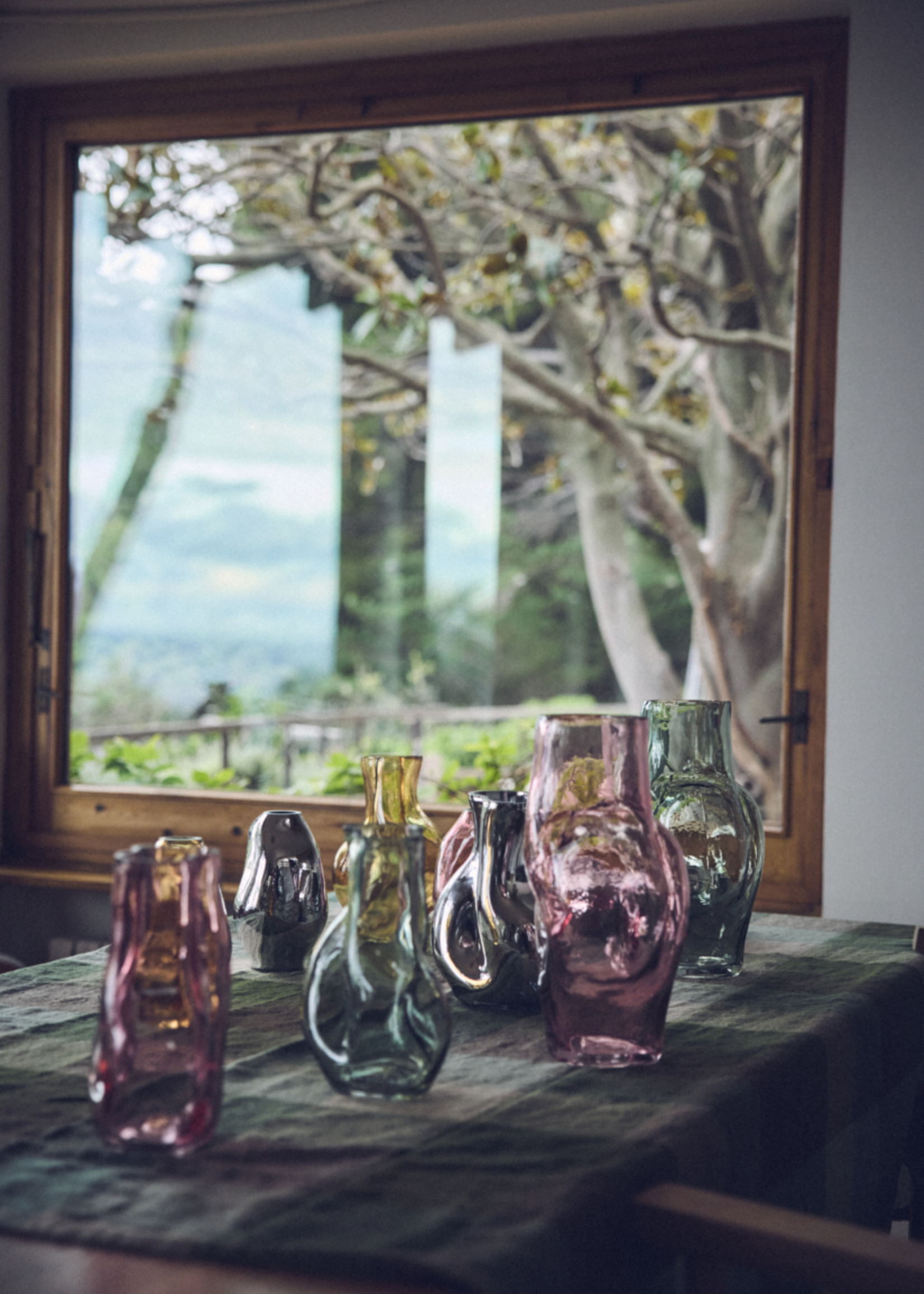 HKLIVING HKLIVING - Gleam glass high vase olive AVG0009