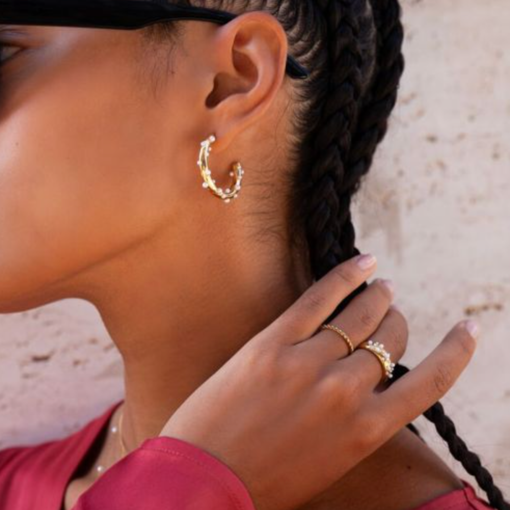 MY JEWELLERY MY JEWELLERY - Oorringen met kleine imitatieparels goud