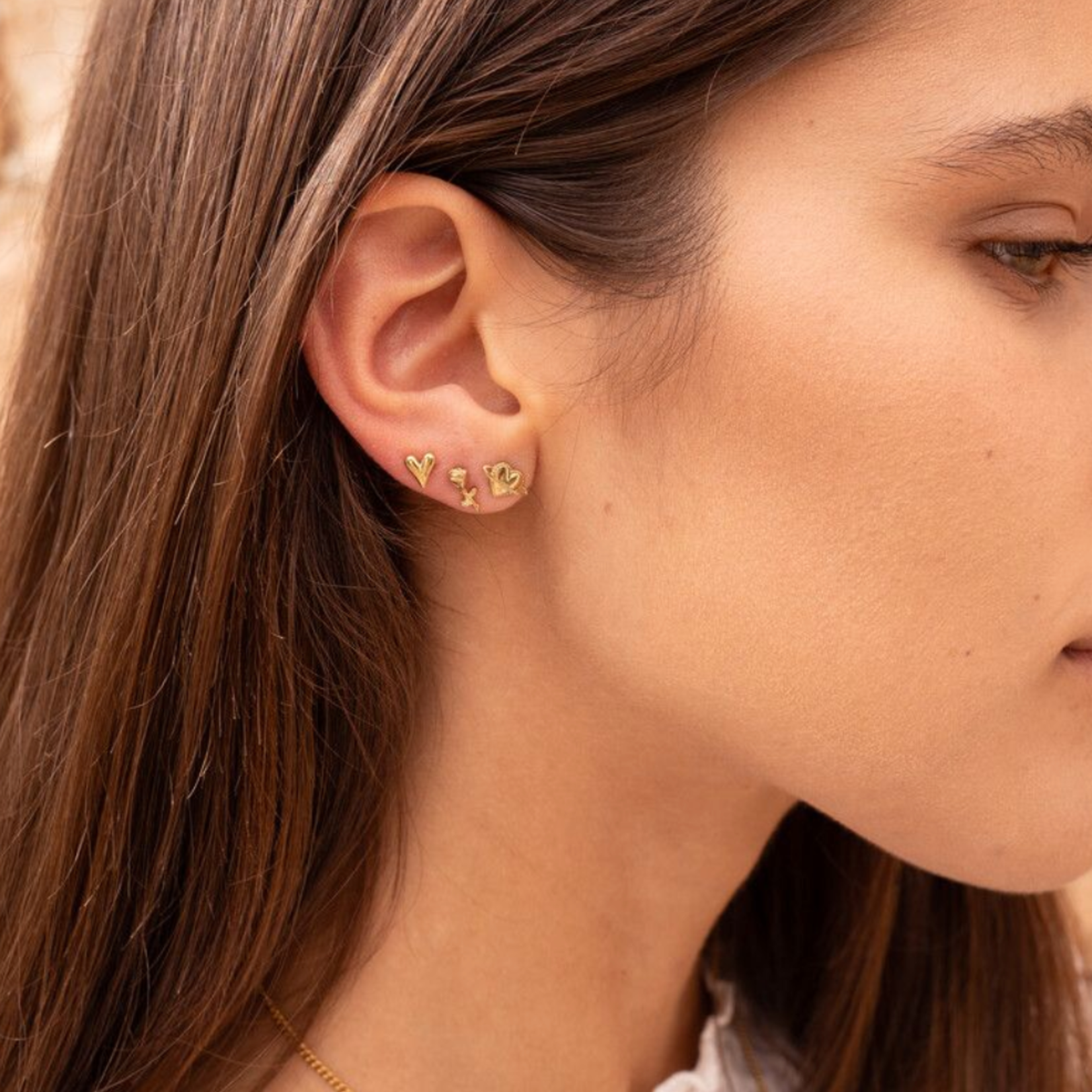 MY JEWELLERY MY JEWELLERY - Studs met mini hartje goud