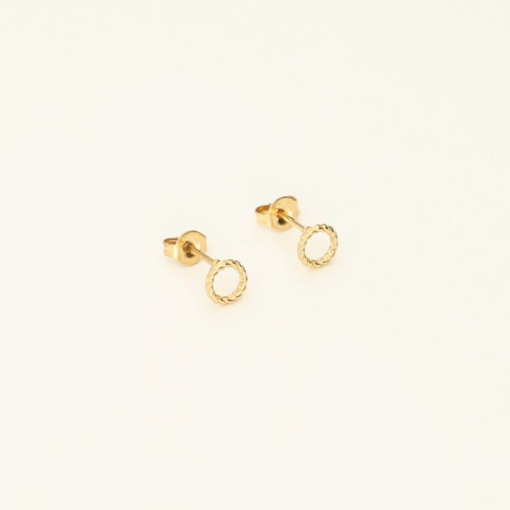 MY JEWELLERY MY JEWELLERY - Ronde studs met reliëf goud