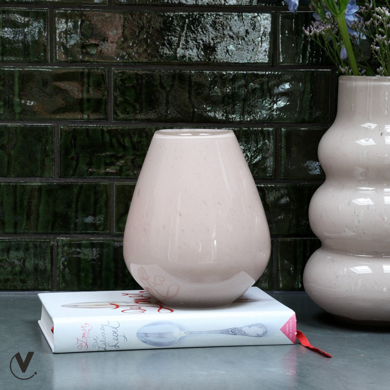 -- Vaas Riana ivory Ø18 x H20 cm