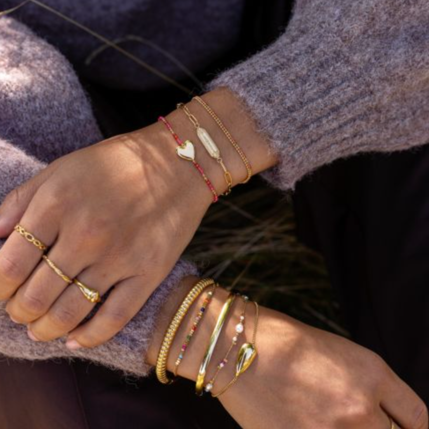 MY JEWELLERY MY JEWELLERY - Mystic armband met rode bollen goud