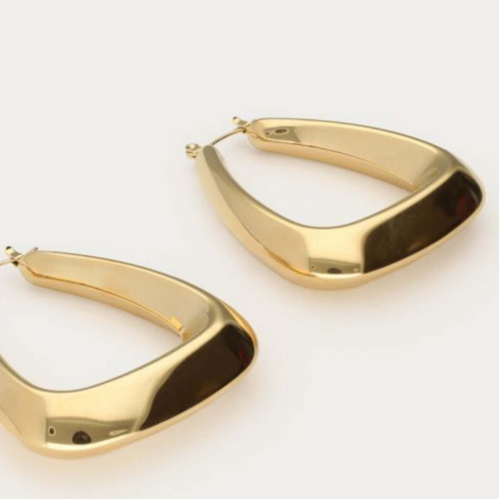 MY JEWELLERY MY JEWELLERY - Bold oorbellen triangel groot goud
