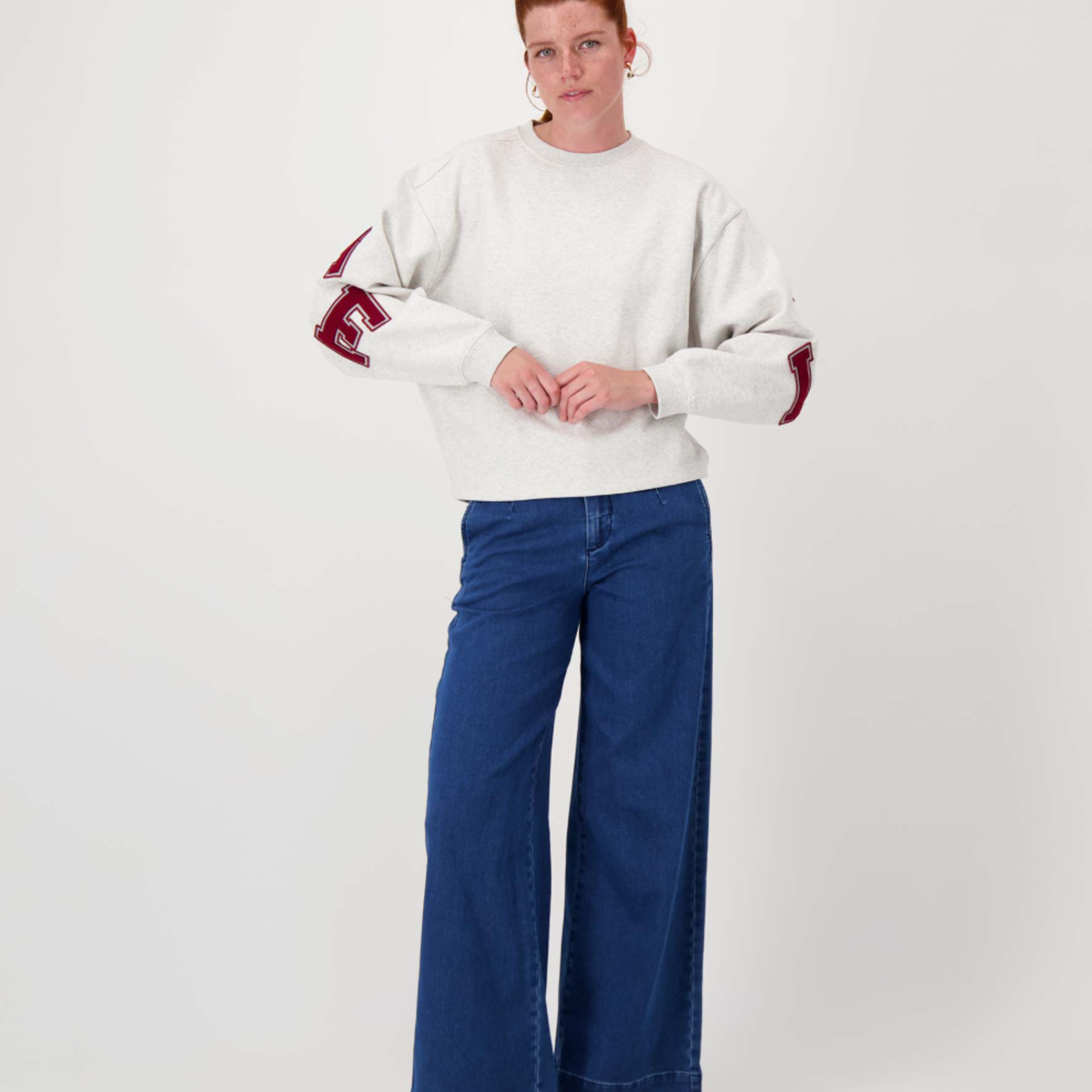 ZUSSS ZUSSS - Sweater met tekst mid grey/classy red