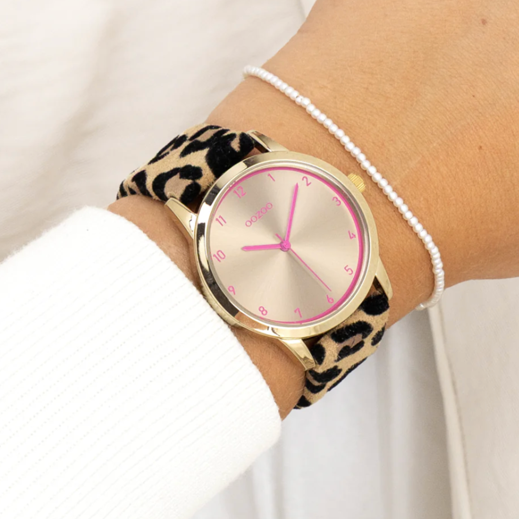 OOZOO OOZOO - Goudkleurig  horloge met bruine leren band