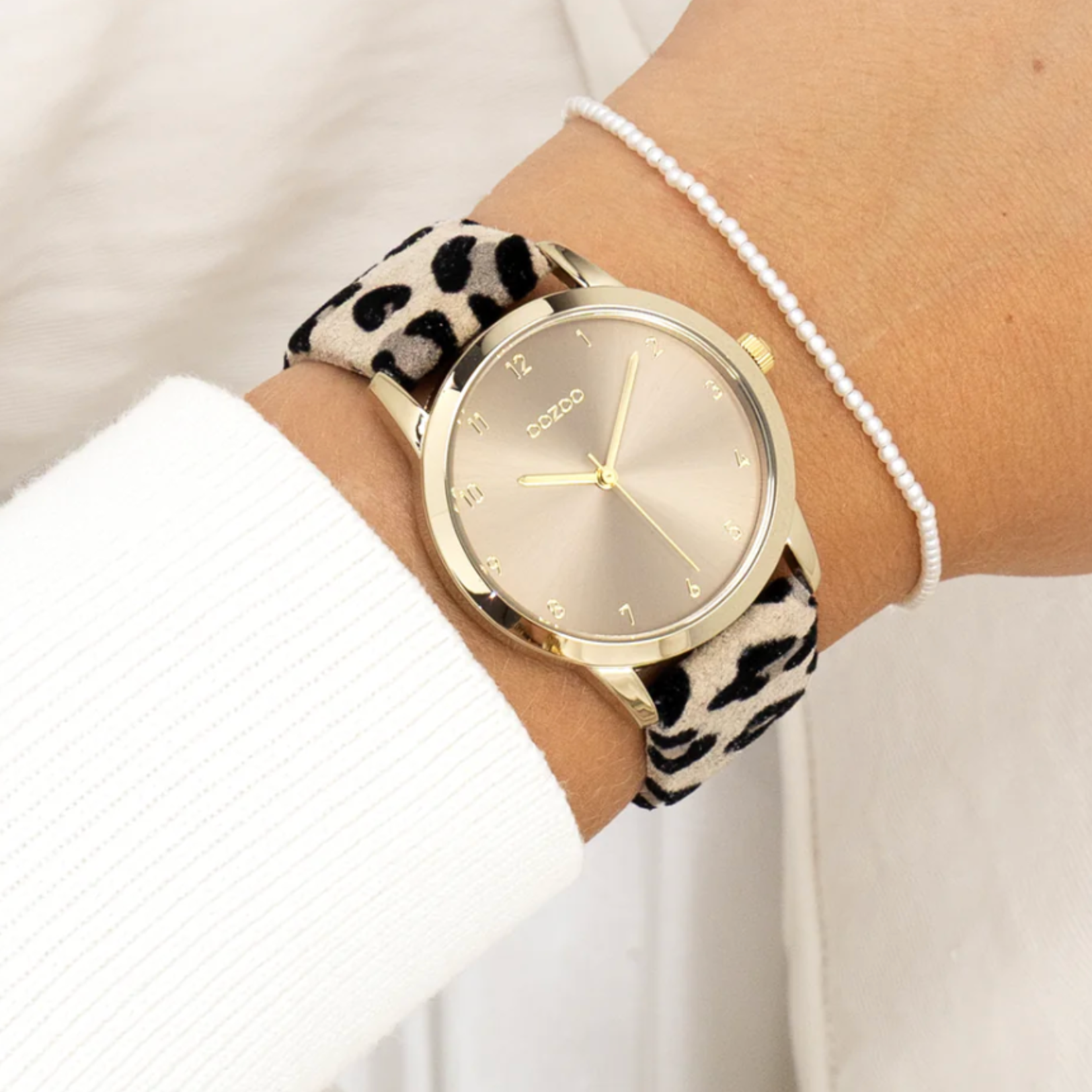 OOZOO OOZOO - Goudkleurig OOZOO horloge met bruine leren band ø38mm