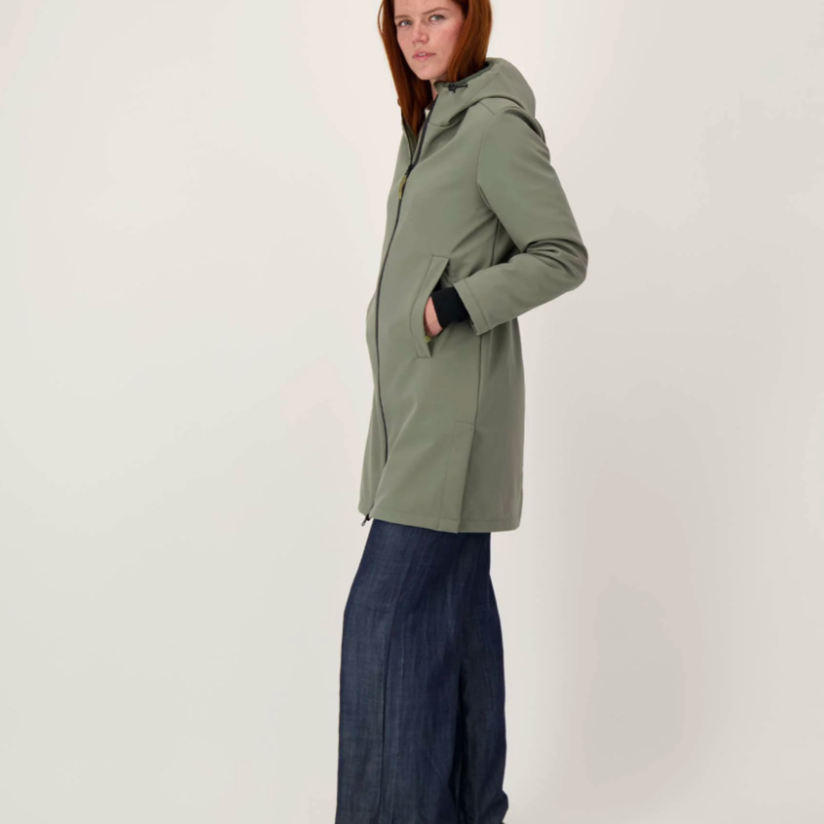 ZUSSS ZUSSS - Lange softshell jas met zachte binnenkant groen